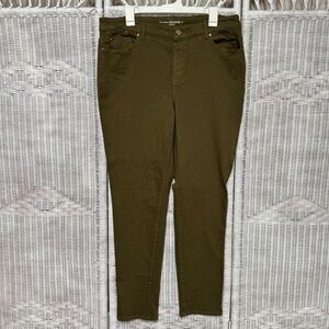 Chico’s The Platinum Jegging Size 2 or Large US 12